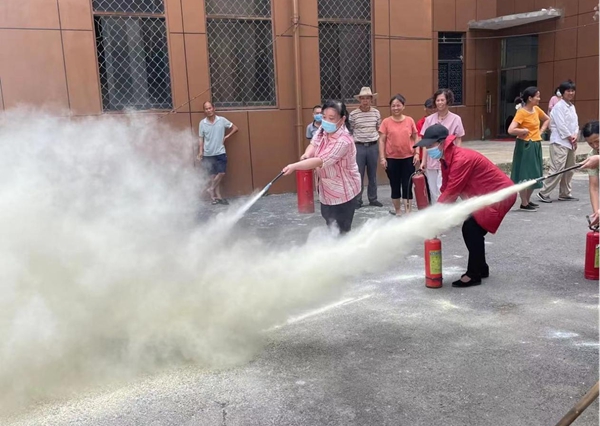 1656822374155362.jpg 阳明校区后勤管理中心联合保卫处开展消防安全培训图三.jpg