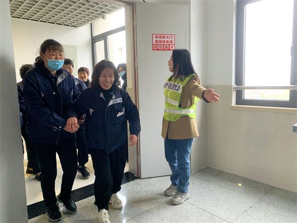 1713411183451219.jpg 4.jpg